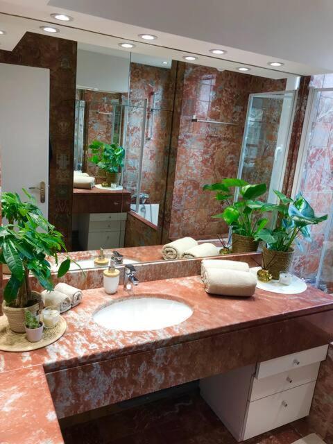 Renovated Flat With Loggia - Gare Part-Dieu 5Min ลียง ภายนอก รูปภาพ